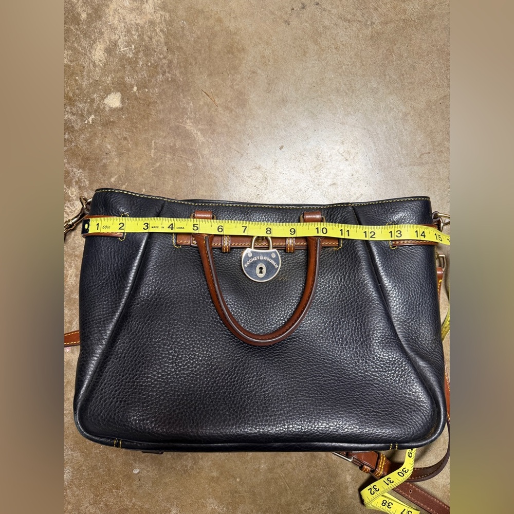 Dooney and Bourke purse - Picture 7 of 10